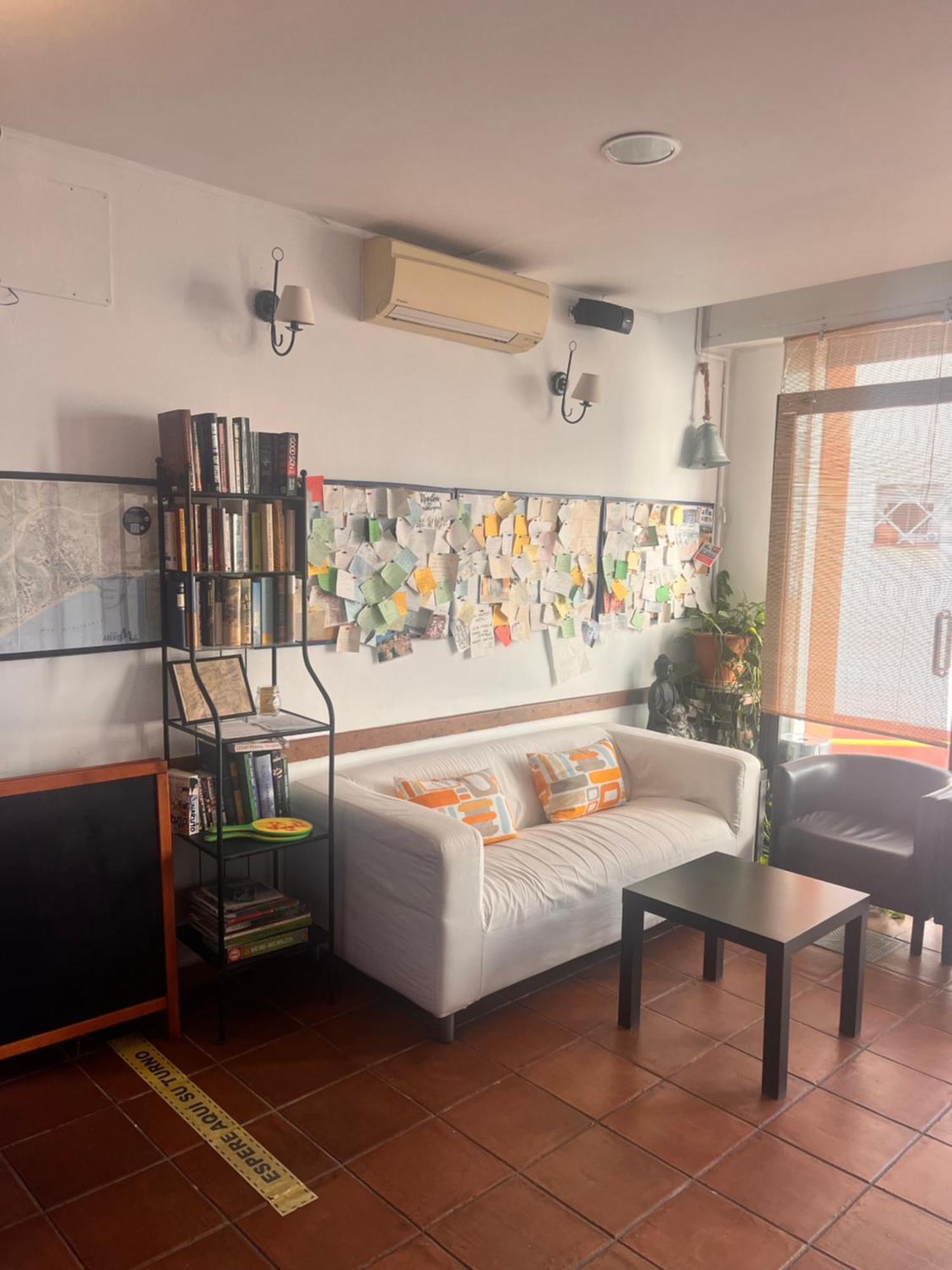 Hostal La Lluna Arenys de Mar ภายนอก รูปภาพ